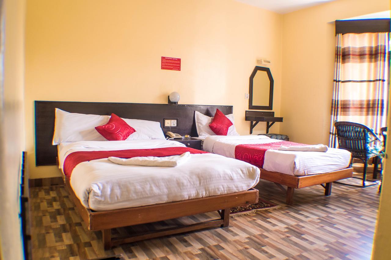 Hotel Meera Ποκάρα Εξωτερικό φωτογραφία