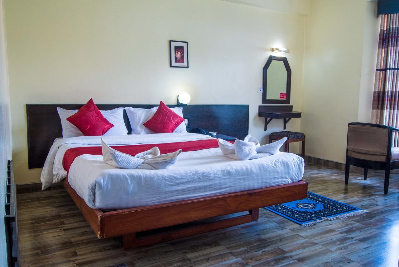 Hotel Meera Ποκάρα Εξωτερικό φωτογραφία