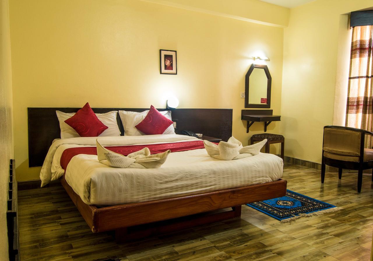 Hotel Meera Ποκάρα Εξωτερικό φωτογραφία