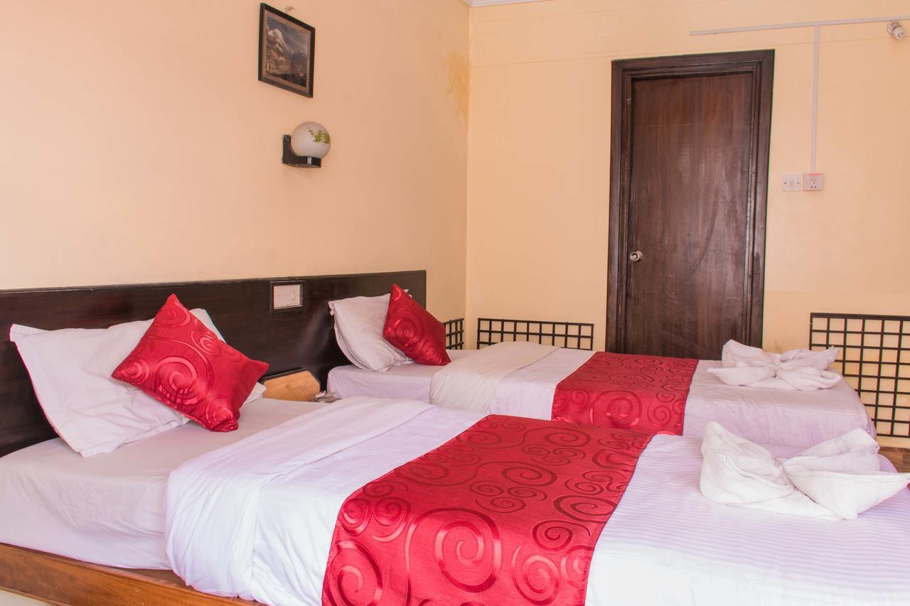 Hotel Meera Ποκάρα Εξωτερικό φωτογραφία