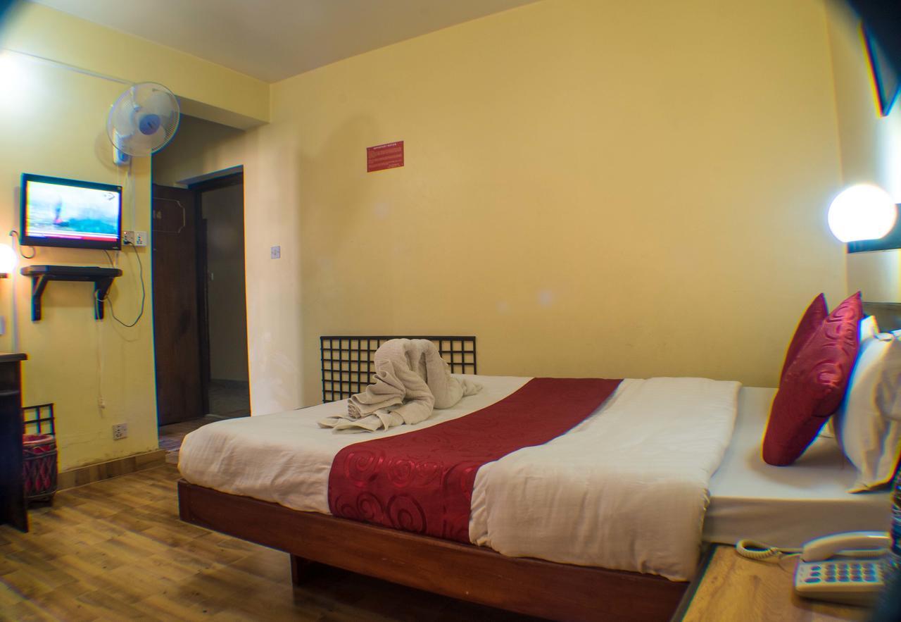 Hotel Meera Ποκάρα Εξωτερικό φωτογραφία