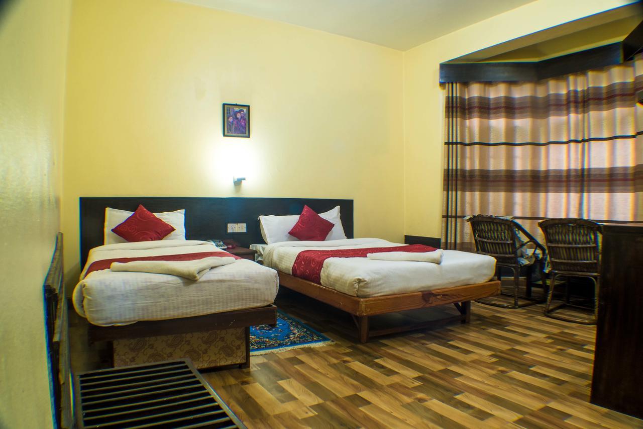 Hotel Meera Ποκάρα Εξωτερικό φωτογραφία
