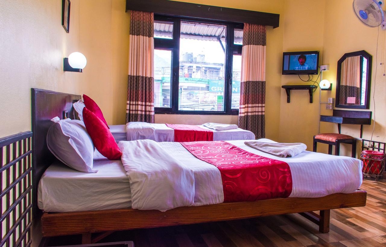 Hotel Meera Ποκάρα Εξωτερικό φωτογραφία